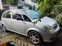 Silber Gebraucht 2007 Opel Meriva Van / Kleinbus | 550 € (Superpreis)