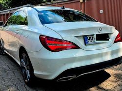 Weiß Gebraucht 2016 Mercedes CLA180 Urban Limousine | 18.999 € (Etwas zu teuer)