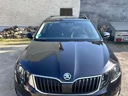 Schwarz Gebraucht 2017 Skoda Octavia Ambition Kombi | 14.900 € (Fairer Preis)