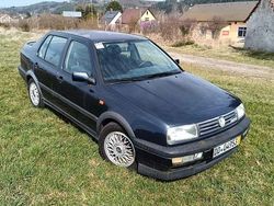 Blau Gebraucht 1993 VW Vento Limousine | 4.000 €