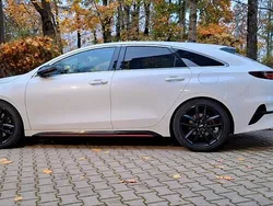 Weiß Gebraucht 2023 Kia ProCeed GT Kleinwagen | 29.900 € (Fairer Preis)