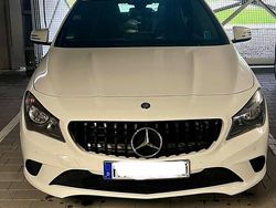 Weiß Gebraucht 2015 Mercedes CLA180 Shooting Brake Urban Kombi | 12.600 € (Guter Preis)