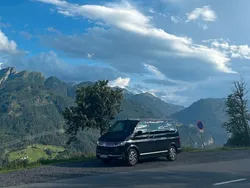 Schwarz Gebraucht 2021 VW T6.1 Highline Van | 62.000 € (Teuer)