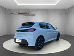 Weiss Neu 2025 Peugeot 208 Style Kleinwagen | 22.667 € (Etwas zu teuer)