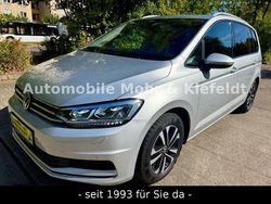 Silber Gebraucht 2020 VW Touran United Van / Kleinbus | 20.999 € (Guter Preis)