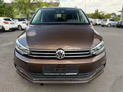Braun Gebraucht 2016 VW Touran Highline Van / Kleinbus | 16.990 € (Guter Preis)