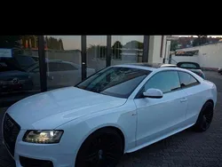 Weiß Gebraucht 2009 Audi A5 Ambiente Coupé | 8.099 € (Fairer Preis)
