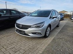Silber Gebraucht 2017 Opel Astra Selection Kombi | 8.650 € (Etwas zu teuer)