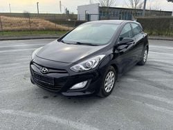 Phantom black / mic Gebraucht 2015 Hyundai i30 Classic Kleinwagen | 6.599 € (Guter Preis)