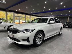 Weiß Gebraucht 2022 BMW 320 Performance Kombi | 28.490 € (Superpreis)