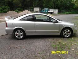 Silber metallic Gebraucht 2001 Opel Astra Coupé | 3.890 €