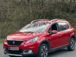 Rot Gebraucht 2019 Peugeot 2008 SUV | 12.499 € (Fairer Preis)