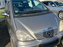 Grau Gebraucht 2004 Mercedes A200 Kleinwagen | 550 €