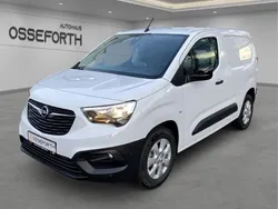 Weiss Gebraucht 2024 Opel Combo-e Life Edition Van / Kleinbus | 27.370 € (Fairer Preis)