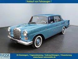 Blau Gebraucht 1966 Mercedes 230 Limousine | 22.999 €