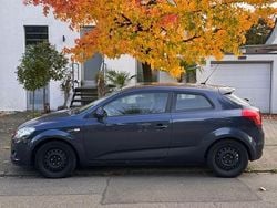 Blau Gebraucht 2009 Kia ProCeed Spirit Kleinwagen | 3.900 € (Fairer Preis)