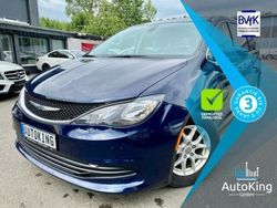 Blau metallic Gebraucht 2016 Chrysler Pacifica SUV | 19.000 €