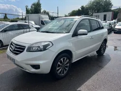 Weiß Gebraucht 2011 Renault Koleos Dynamique SUV | 3.900 € (Fairer Preis)