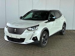 Pearl white / dach schwarz Gebraucht 2022 Peugeot e-2008 GTi SUV | 18.250 € (Fairer Preis)