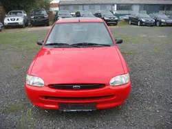 Rot Gebraucht 1996 Ford Escort Limousine | 1.250 € (Fairer Preis)