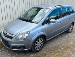Grau Gebraucht 2006 Opel Zafira Van / Kleinbus | 999 € (Superpreis)