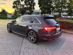 Grau Gebraucht 2017 Audi A4 Design Kombi | 18.900 € (Fairer Preis)