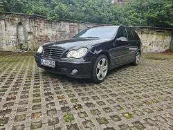 Schwarz Gebraucht 2006 Mercedes C220 Avantgarde Kombi | 2.999 € (Guter Preis)