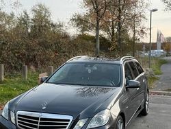 Grau Gebraucht 2010 Mercedes E250 Kombi | 6.590 € (Fairer Preis)