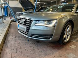 Grau Gebraucht 2012 Audi A8 Ambiente Limousine | 16.000 € (Fairer Preis)