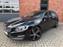 Schwarz Gebraucht 2014 Volvo V60 Momentum Kombi | 9.750 € (Guter Preis)