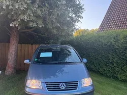 Grau Gebraucht 2009 VW Sharan Van / Kleinbus | 4.000 € (Fairer Preis)