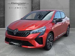Rot Neu 2024 Renault Clio V Techno Limousine | 22.289 € (Fairer Preis)