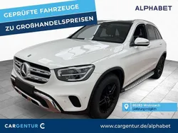Polarweiss Gebraucht 2020 Mercedes GLC200 SUV | 33.190 € (Fairer Preis)