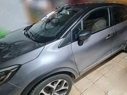 Grau Gebraucht 2018 Renault Captur Crossborder SUV | 14.600 € (Fairer Preis)