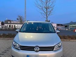 Grau Gebraucht 2011 VW Touran Comfortline Van / Kleinbus | 6.300 € (Fairer Preis)