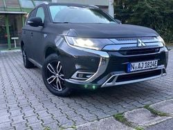 Schwarz Gebraucht 2019 Mitsubishi Outlander P-HEV Top SUV | 17.600 € (Superpreis)