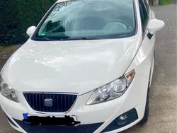Weiß Gebraucht 2009 Seat Ibiza Kleinwagen | 3.799 € (Etwas zu teuer)