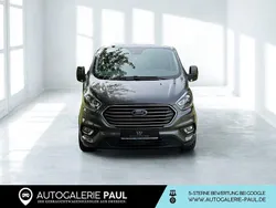 Grau Gebraucht 2019 Ford Tourneo Custom Titanium Van / Kleinbus | 31.900 € (Guter Preis)