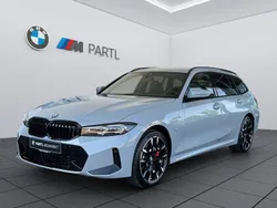Grau Neu 2025 BMW 330e M Sport Kombi | 67.900 € (Teuer)