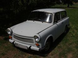 Weiß Gebraucht 1990 Trabant 601 | 3.000 €