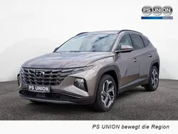 Braun / silky bronze Gebraucht 2023 Hyundai Tucson Trend SUV | 29.990 € (Superpreis)