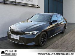 Black sapphire Gebraucht 2025 BMW 320 M Sport Limousine | 39.300 € (Guter Preis)
