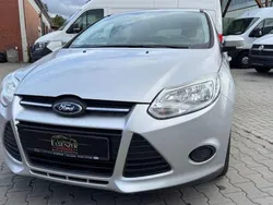 Silber Gebraucht 2013 Ford Focus Kombi | 2.199 € (Fairer Preis)
