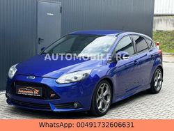 Blau Gebraucht 2013 Ford Focus ST Limousine | 9.500 € (Fairer Preis)