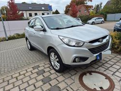 Silber Gebraucht 2012 Hyundai ix35 Comfort SUV | 7.000 € (Guter Preis)