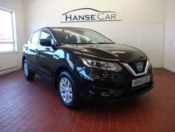 Schwarz Gebraucht 2018 Nissan Qashqai Visia SUV | 13.990 € (Fairer Preis)