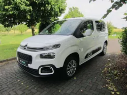 Lack weiss banquise/typ aussen Gebraucht 2020 Citroën Berlingo Feel Van / Kleinbus | 13.900 € (Etwas zu teuer)