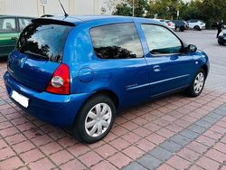 Blau Gebraucht 2009 Renault Clio II Kleinwagen | 1.900 €