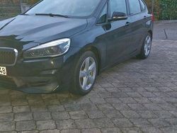 Schwarz Gebraucht 2018 BMW 220 Active Tourer Sport Line Van / Kleinbus | 17.000 € (Fairer Preis)