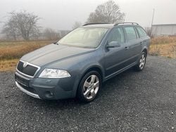 Grau Gebraucht 2008 Skoda Octavia Scout Kombi | 3.250 € (Guter Preis)